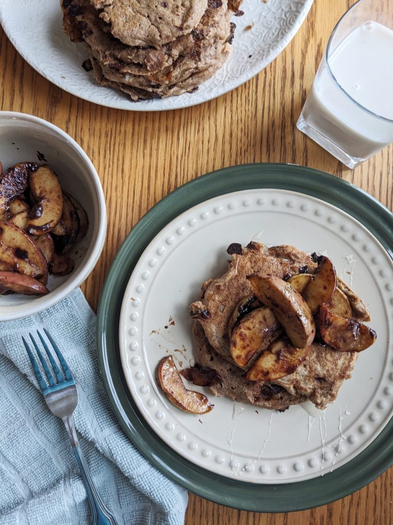 apple cinnamon cottage cheese pancakes